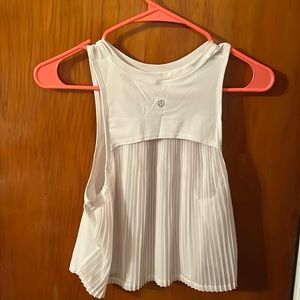Lululemon cropped white ruffle tank